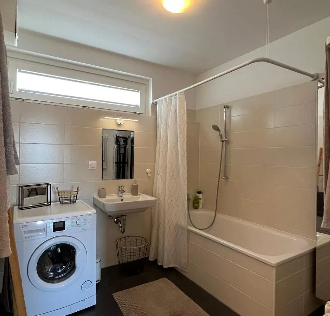 2 Bedroom Apartment Next To Metro U1 And Pr Garage Βιέννη 0*,  Αυστρία