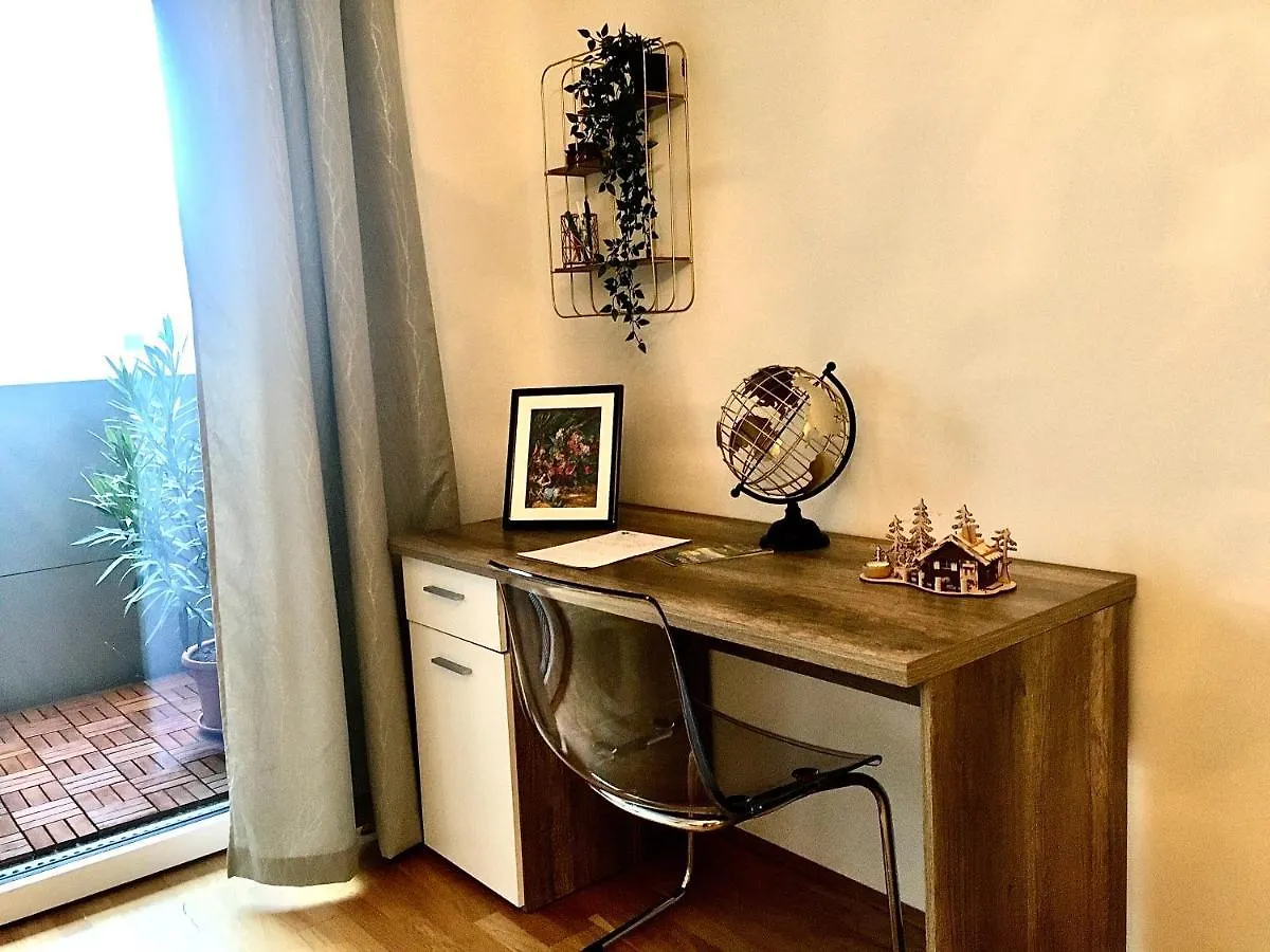 2 Bedroom Apartment Next To Metro U1 And Garage Parking Vienna